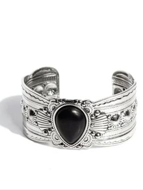 Paparazzi Bracelet ~ Canyon Cantina bracelet